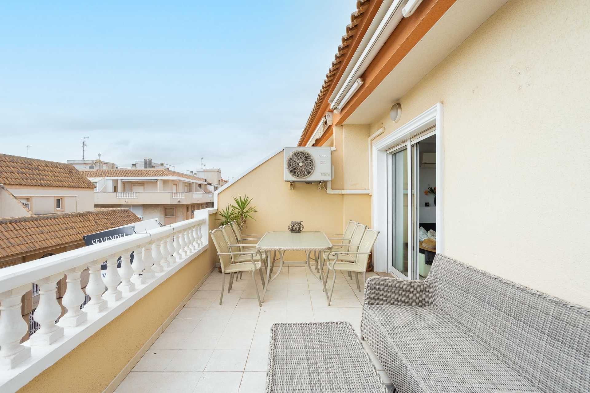 公寓 在 Torrevieja, Valencian Community 12324037