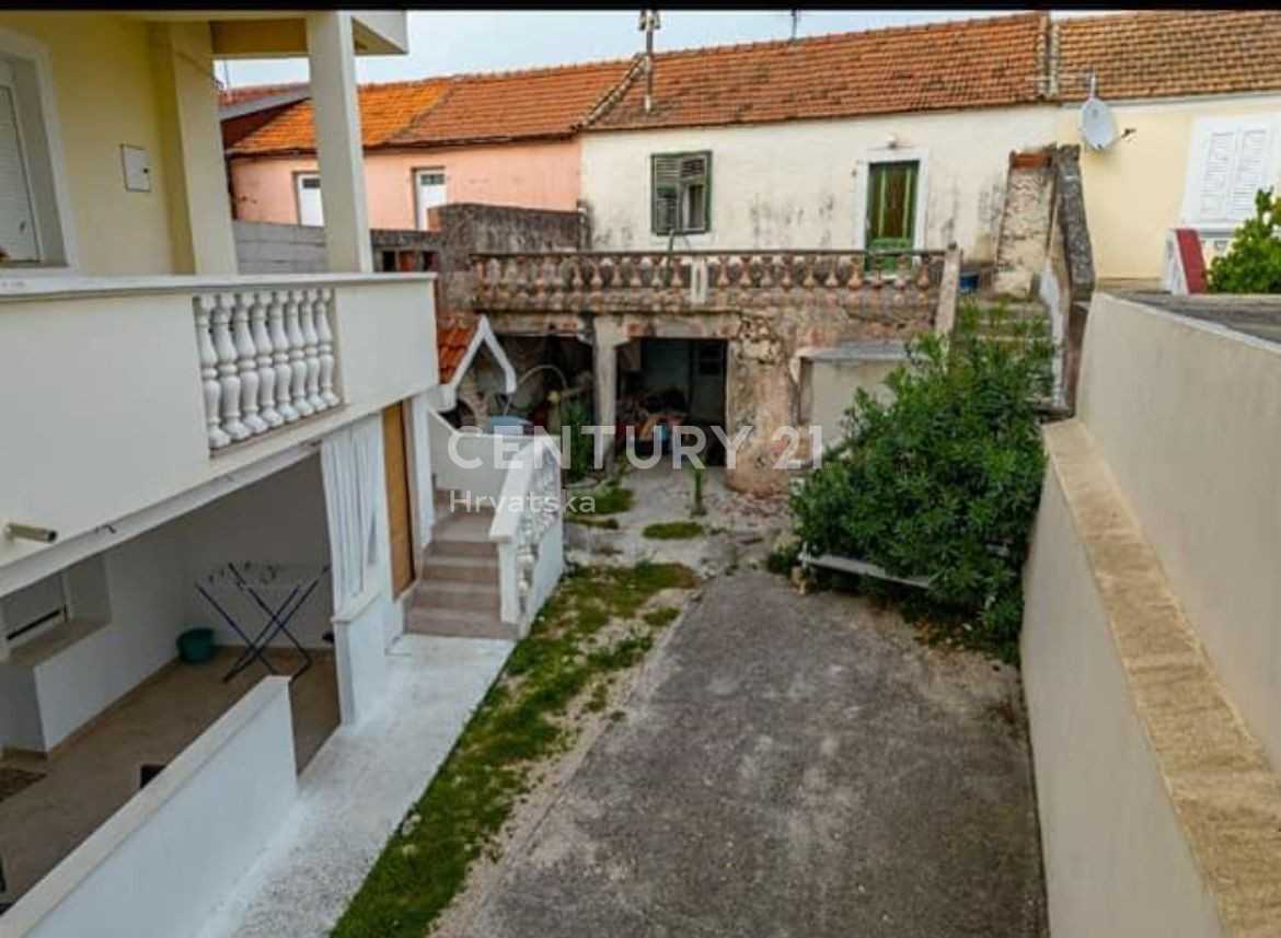 House in Sveti Filip i Jakov, Zadarska Zupanija 12324420