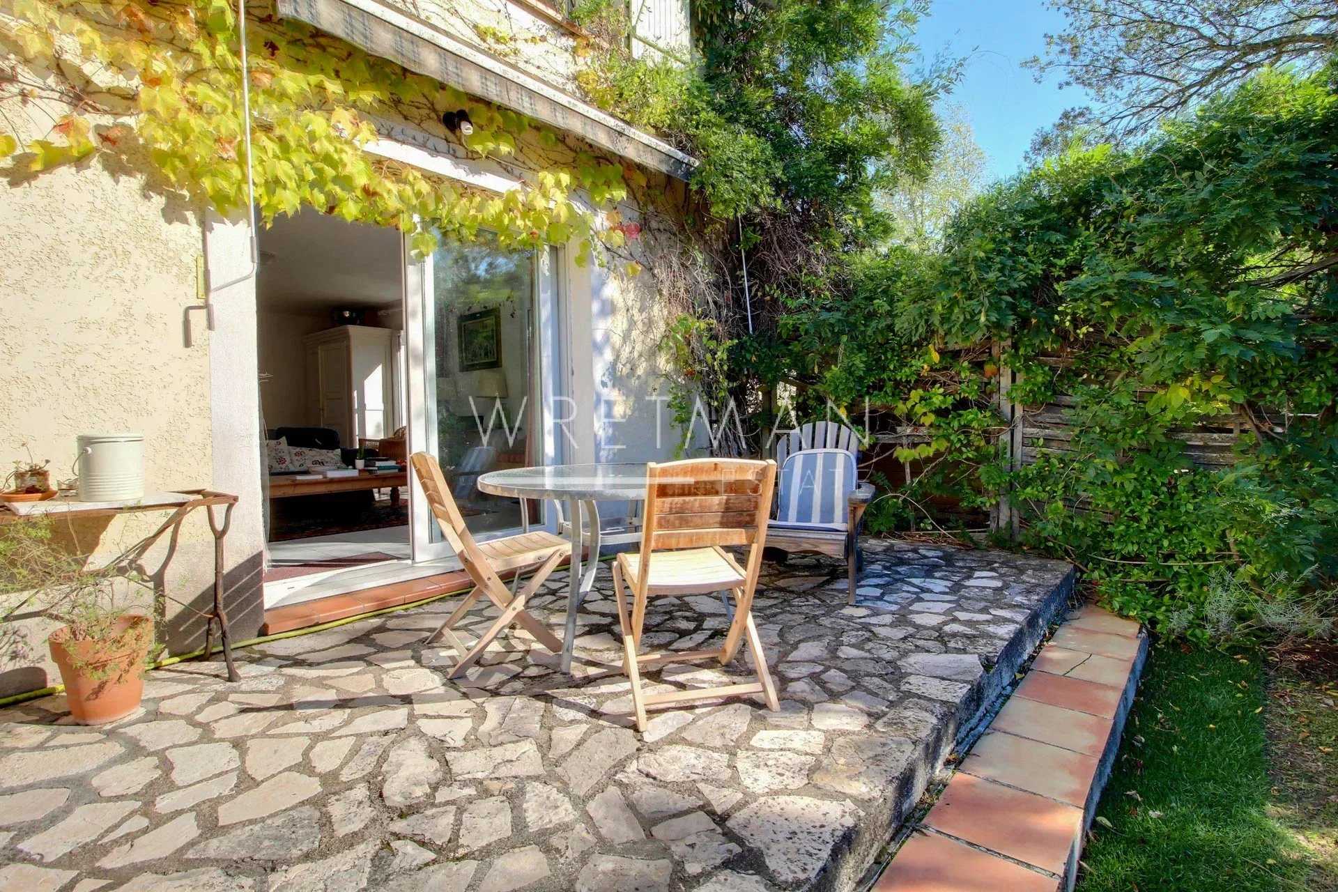 Rumah di Montauroux, Provence-Alpes-Cote d'Azur 12325759
