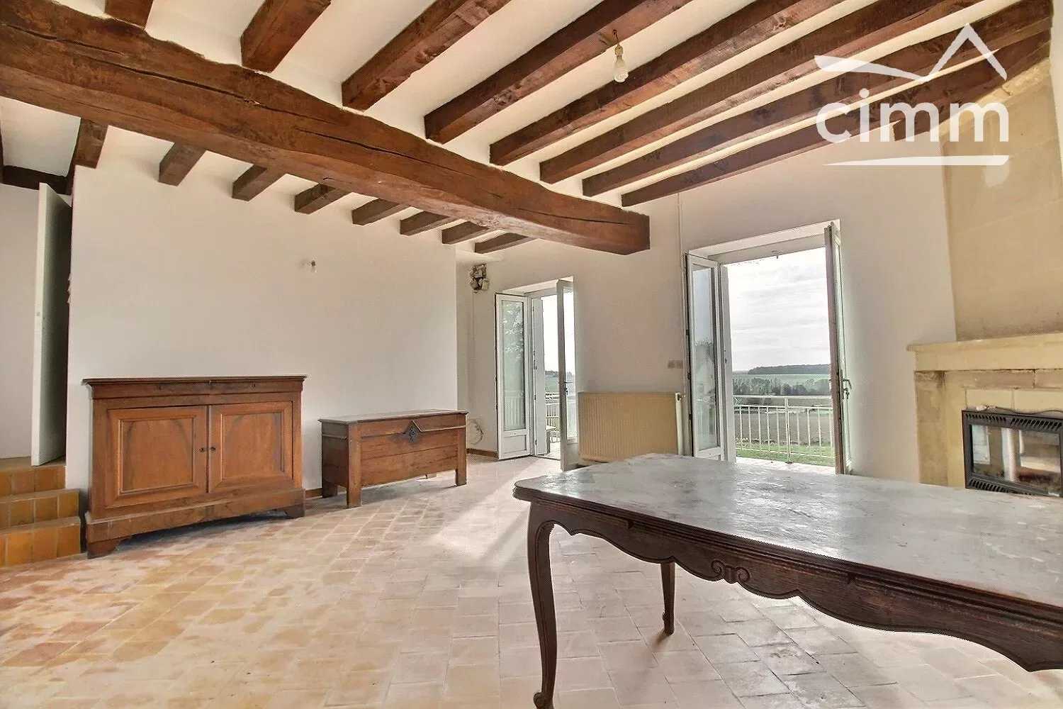 Residential in Chinon, Indre-et-Loire 12327210