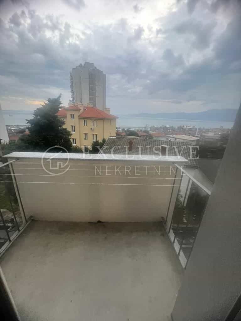 Eigentumswohnung im Rijeka, Primorsko-Goranska Zupanija 12327666