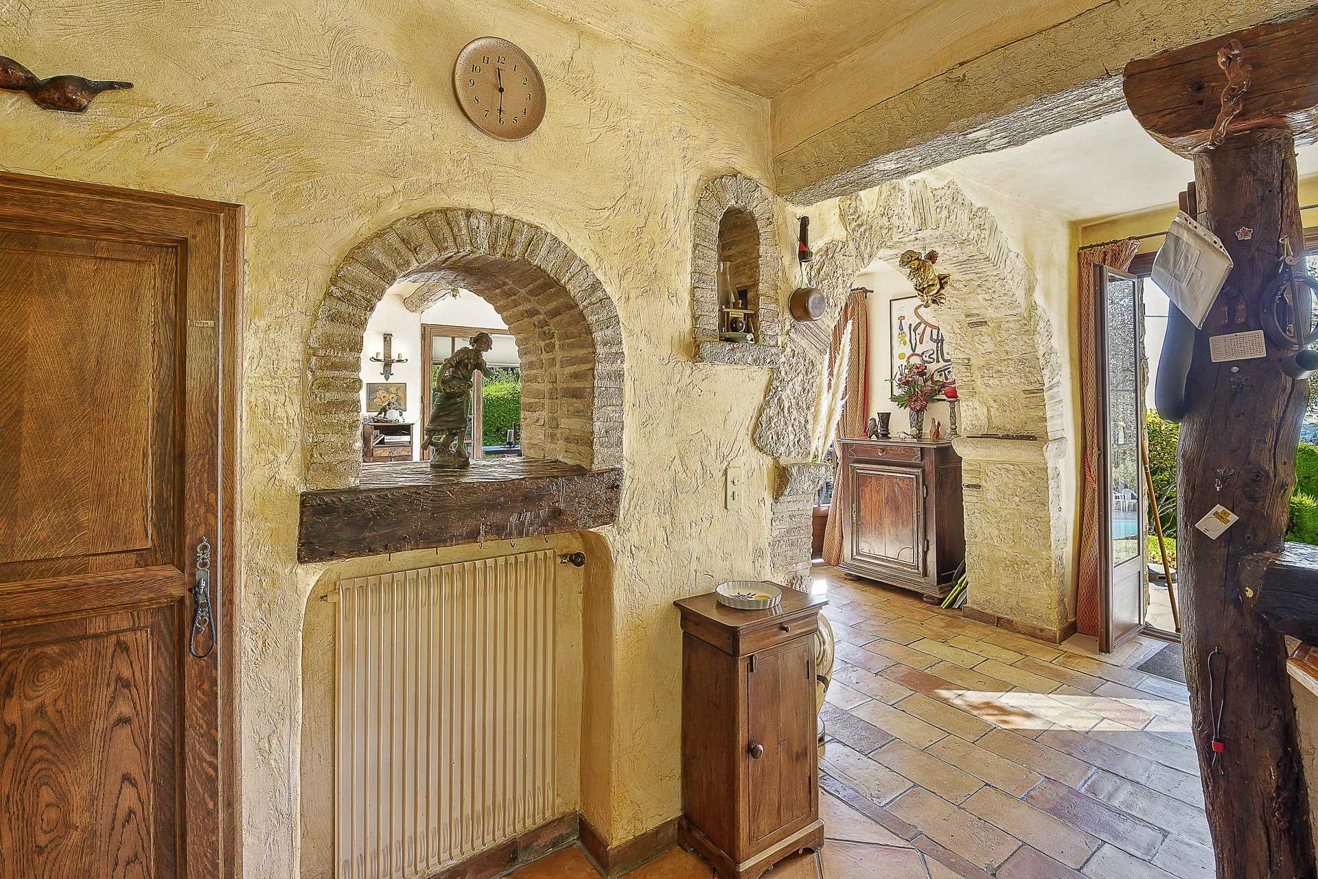 房子 在 Vence, Provence-Alpes-Côte d'Azur 12328720