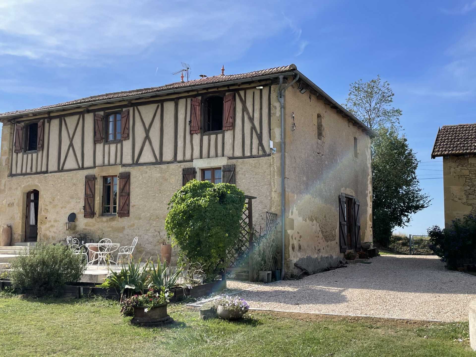 жилой дом в Simorre, Occitanie 12328743