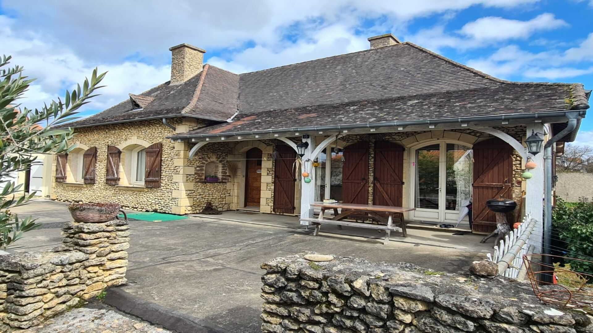 بيت في Périgueux, Nouvelle-Aquitaine 12328809
