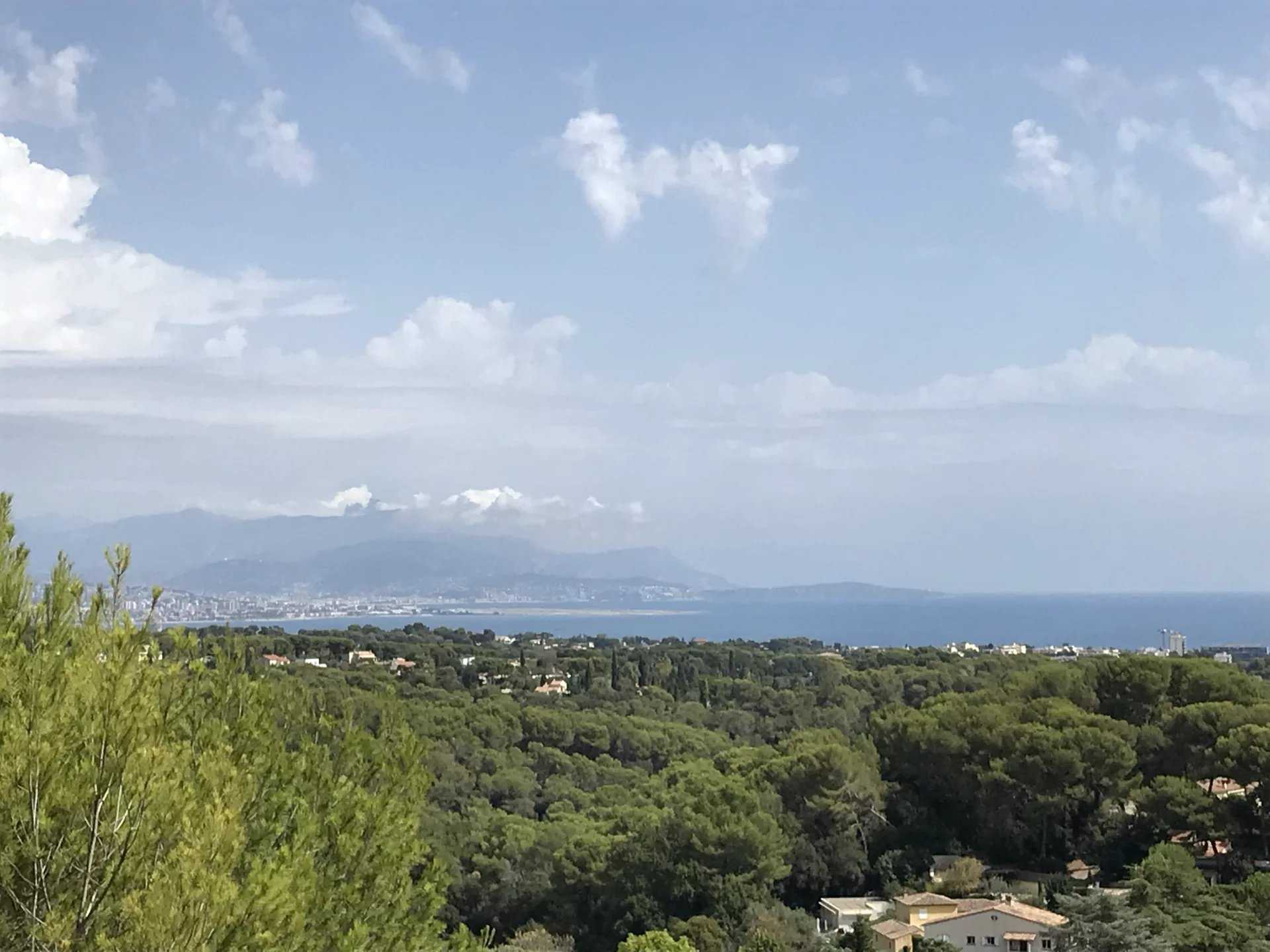 Γη σε Vallauris, Provence-Alpes-Cote d'Azur 12328821