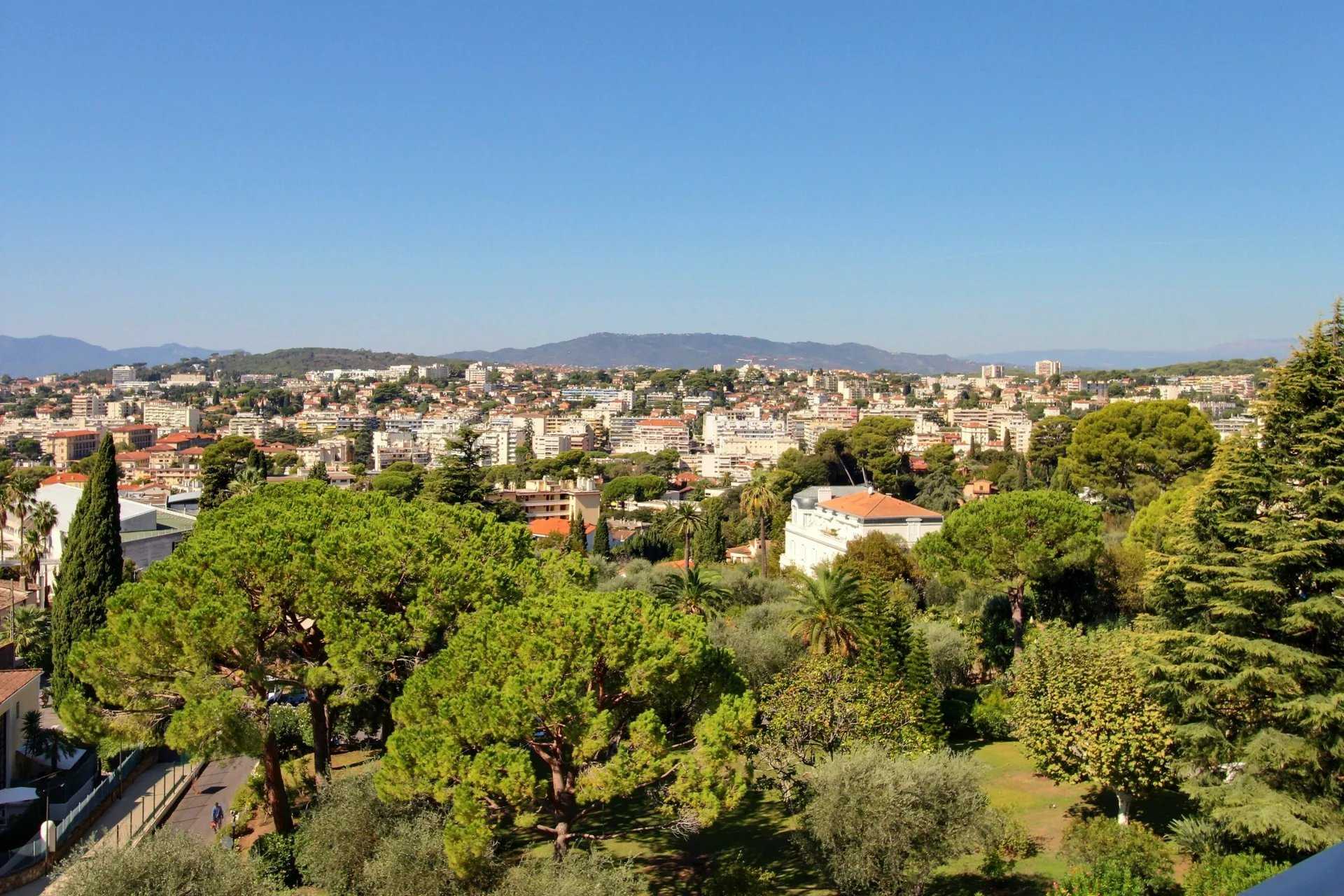 Condominium dans Cannes, Provence-Alpes-Côte d'Azur 12328830