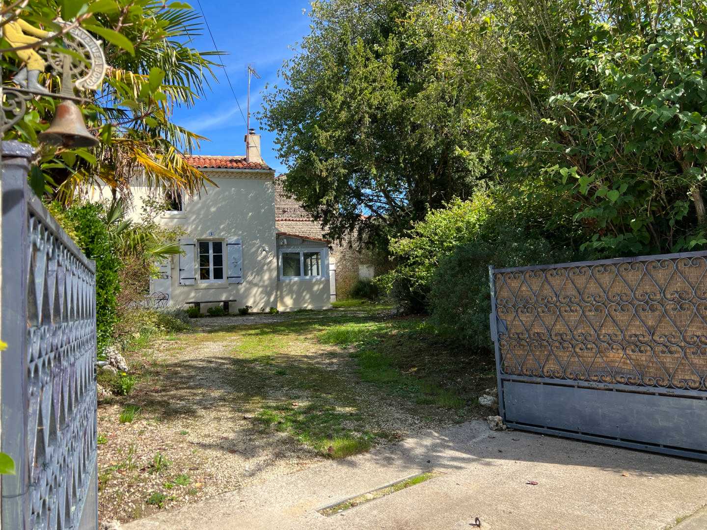 House in La Villedieu, Nouvelle-Aquitaine 12329360