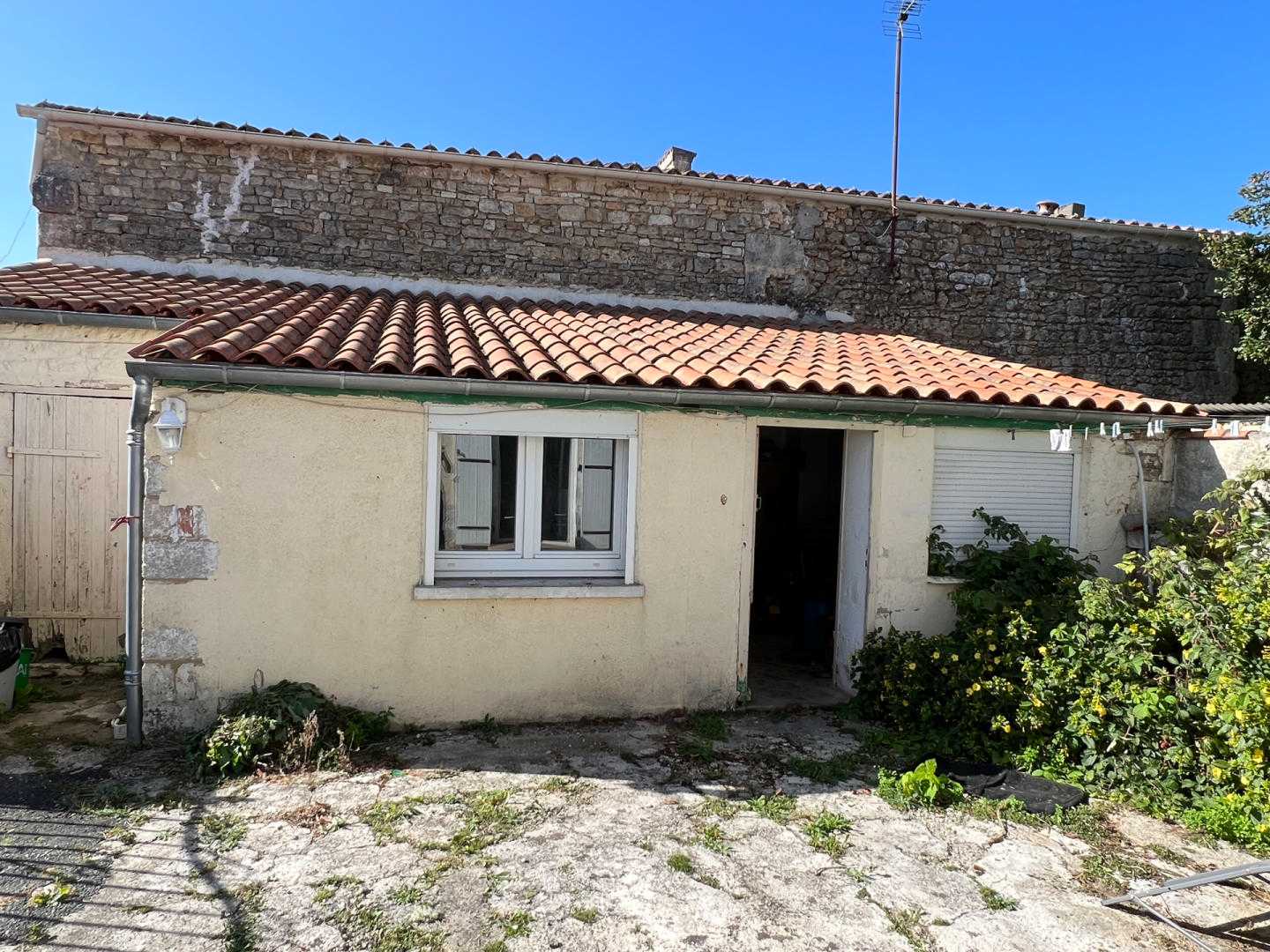 Casa nel Saint-Hilaire-de-Villefranche, Nouvelle-Aquitaine 12329362