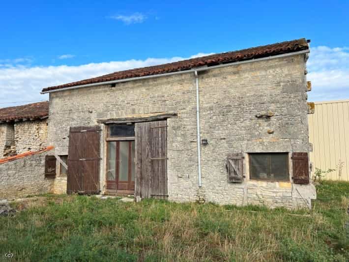 Talo sisään Verteuil-sur-Charente, Nouvelle-Aquitaine 12329372
