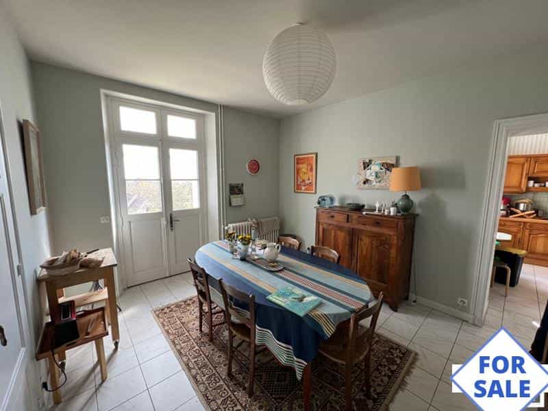 Hus i Courgeout, Normandie 12329470