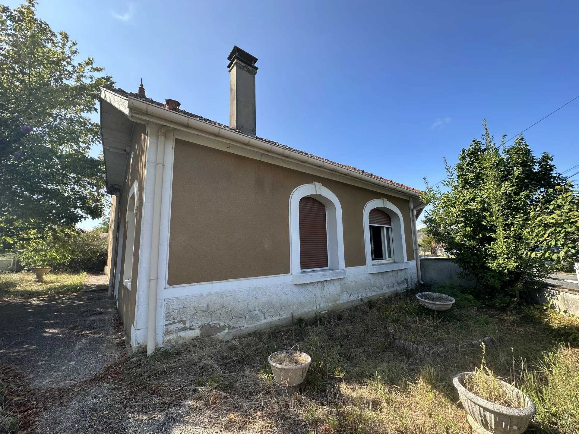 Rumah di Saint-Aubin-de-Blaye, Gironde 12329890