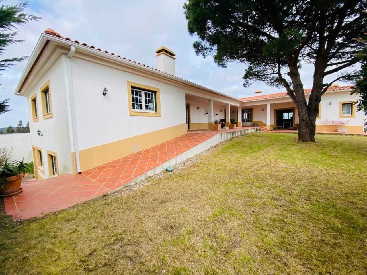 Huis in Foz do Arelho, Leiria 12330922