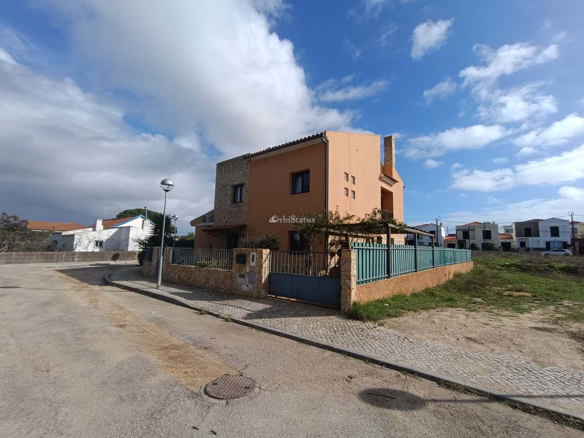 House in , Setúbal 12331520