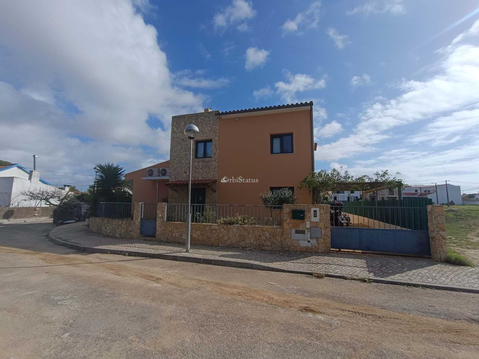 House in , Setúbal 12331520