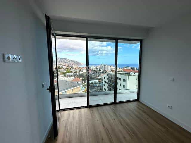 Condominium dans Funchal, Madeira 12331525