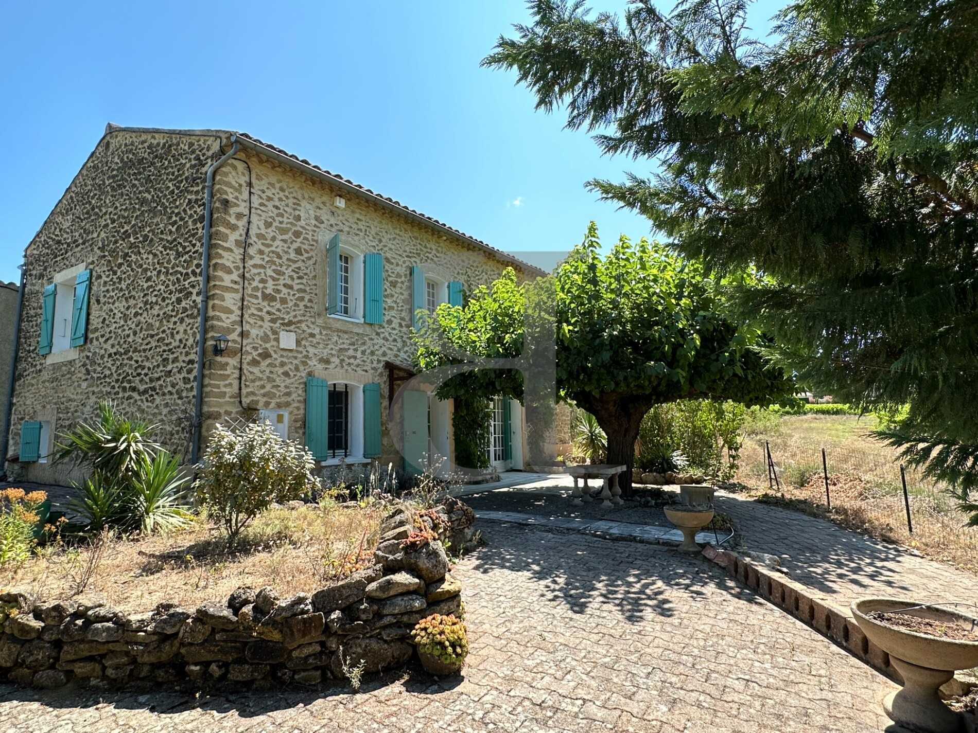 casa en Vaison-la-Romaine, Provenza-Alpes-Costa Azul 12331552