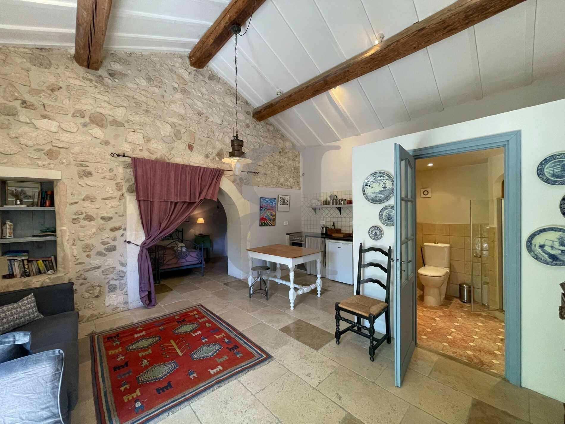 House in Maussane-les-Alpilles, Provence-Alpes-Côte d'Azur 12331555