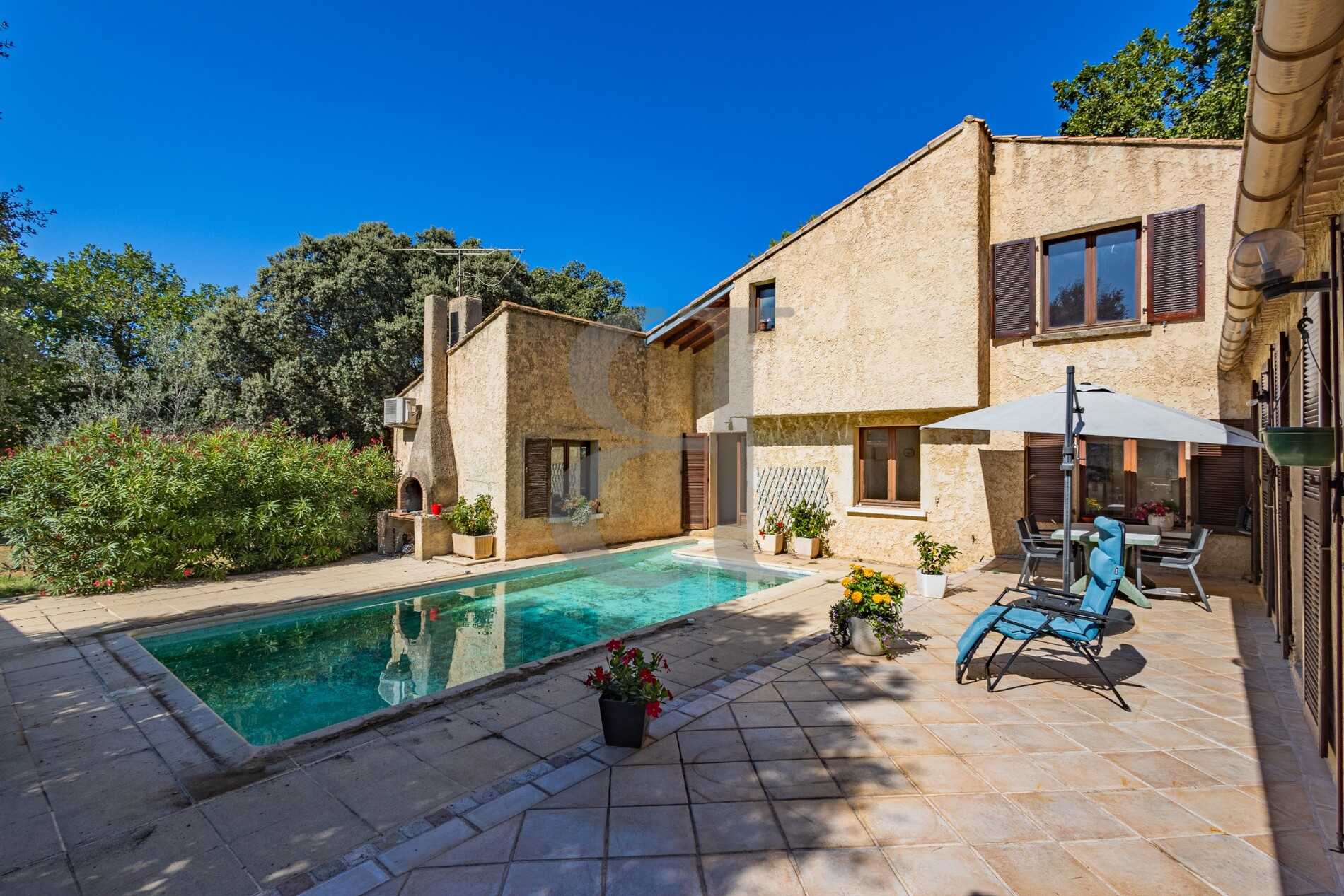 Rumah di Saint-Didier, Provence-Alpes-Cote d'Azur 12331574