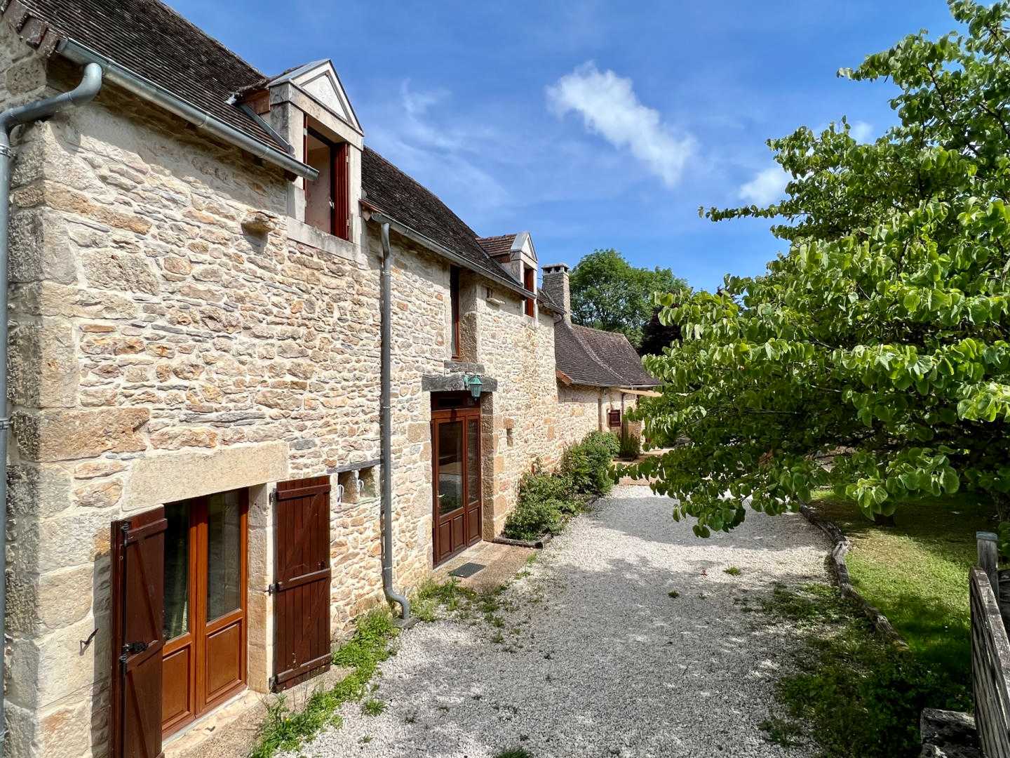 жилой дом в Montignac, Nouvelle-Aquitaine 12331903