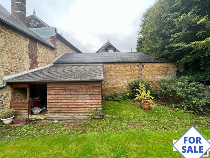 Dom w Sainte-Scolasse-sur-Sarthe, Normandie 12332575