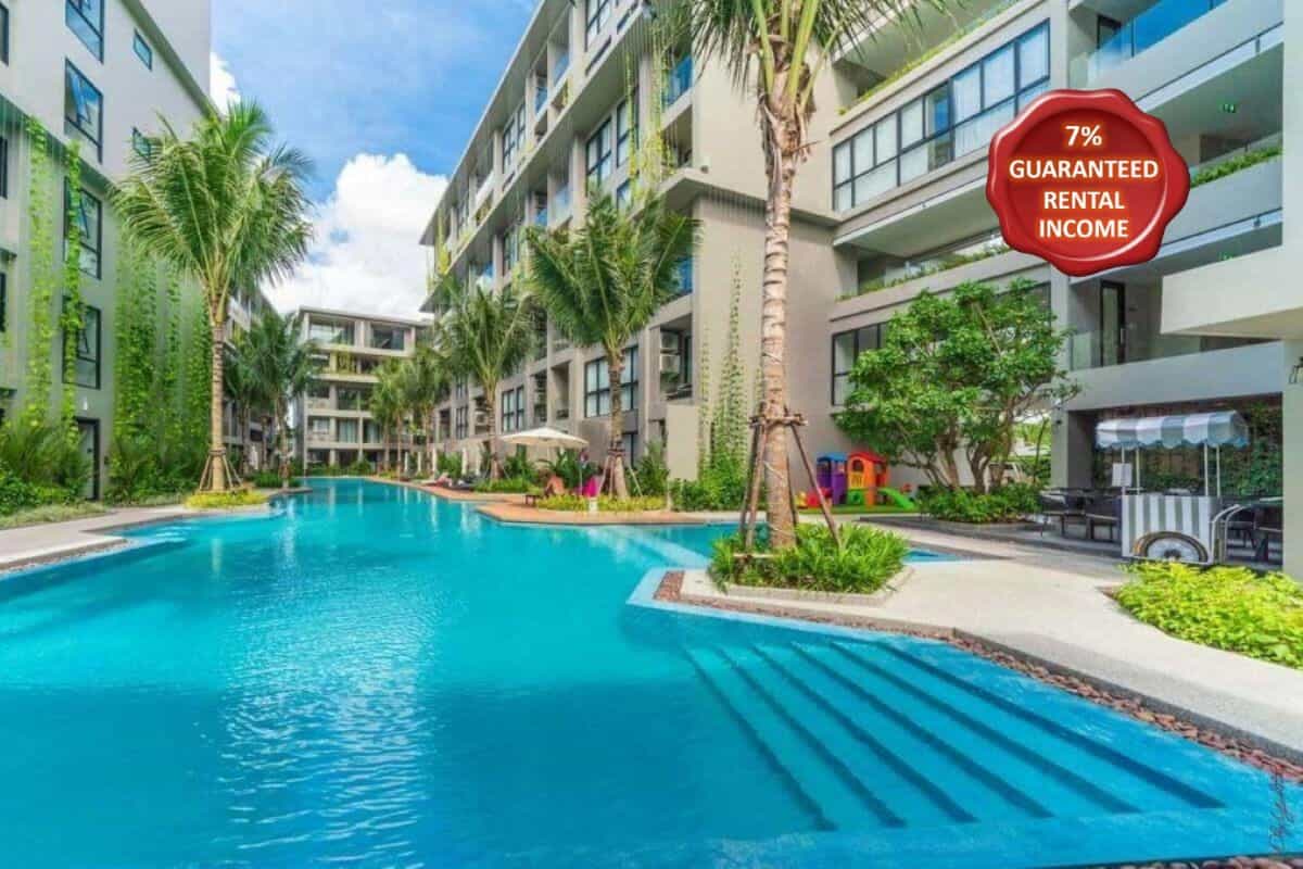 Condominium in Ban Choeng Thale, Phuket 12333830