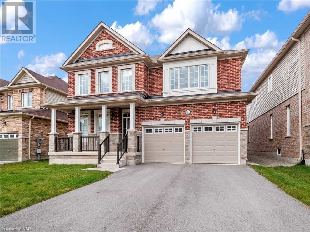 House in Niagara Falls, Ontario 12334442