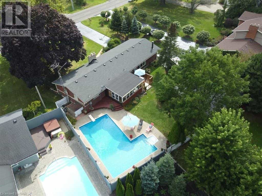 casa no St. Catharines, Ontario 12334453