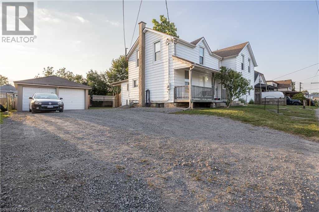 House in Thorold, Ontario 12334463