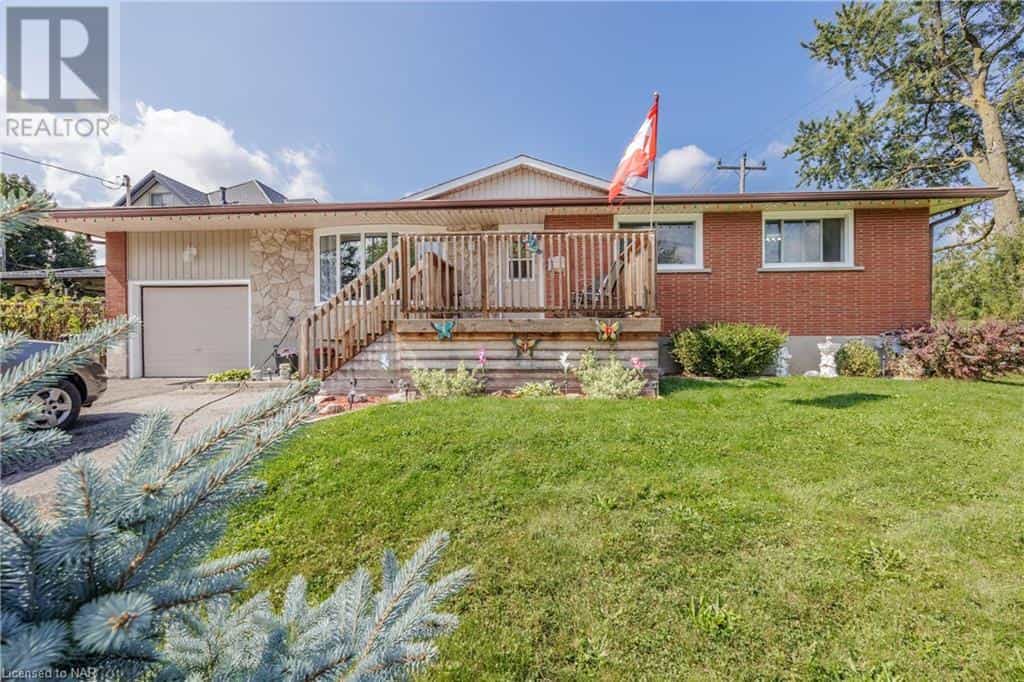 House in Thorold, Ontario 12334468