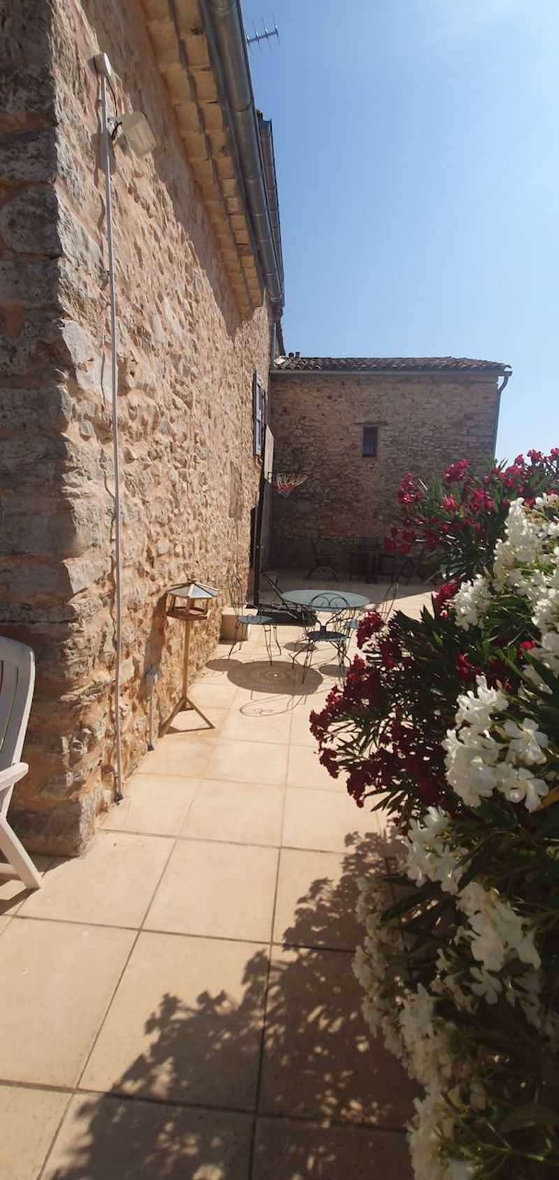 房子 在 Quinson, Provence-Alpes-Côte d'Azur 12334471