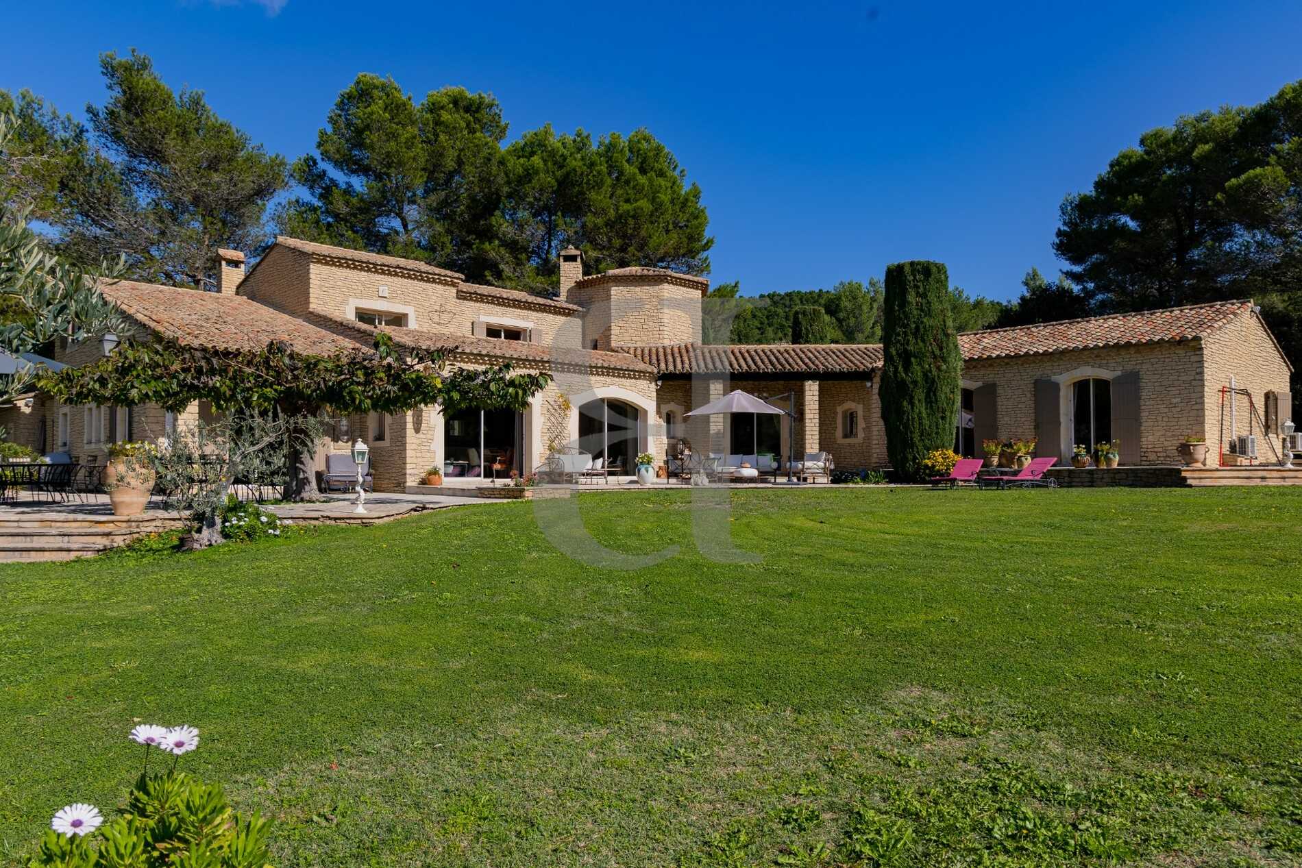 rumah dalam Les Baux-de-Provence, Provence-Alpes-Cote d'Azur 12336510