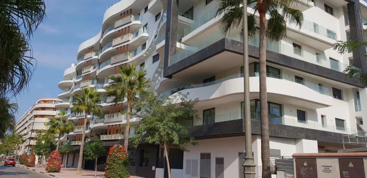 Condominium in Estepona, Andalusia 12336537