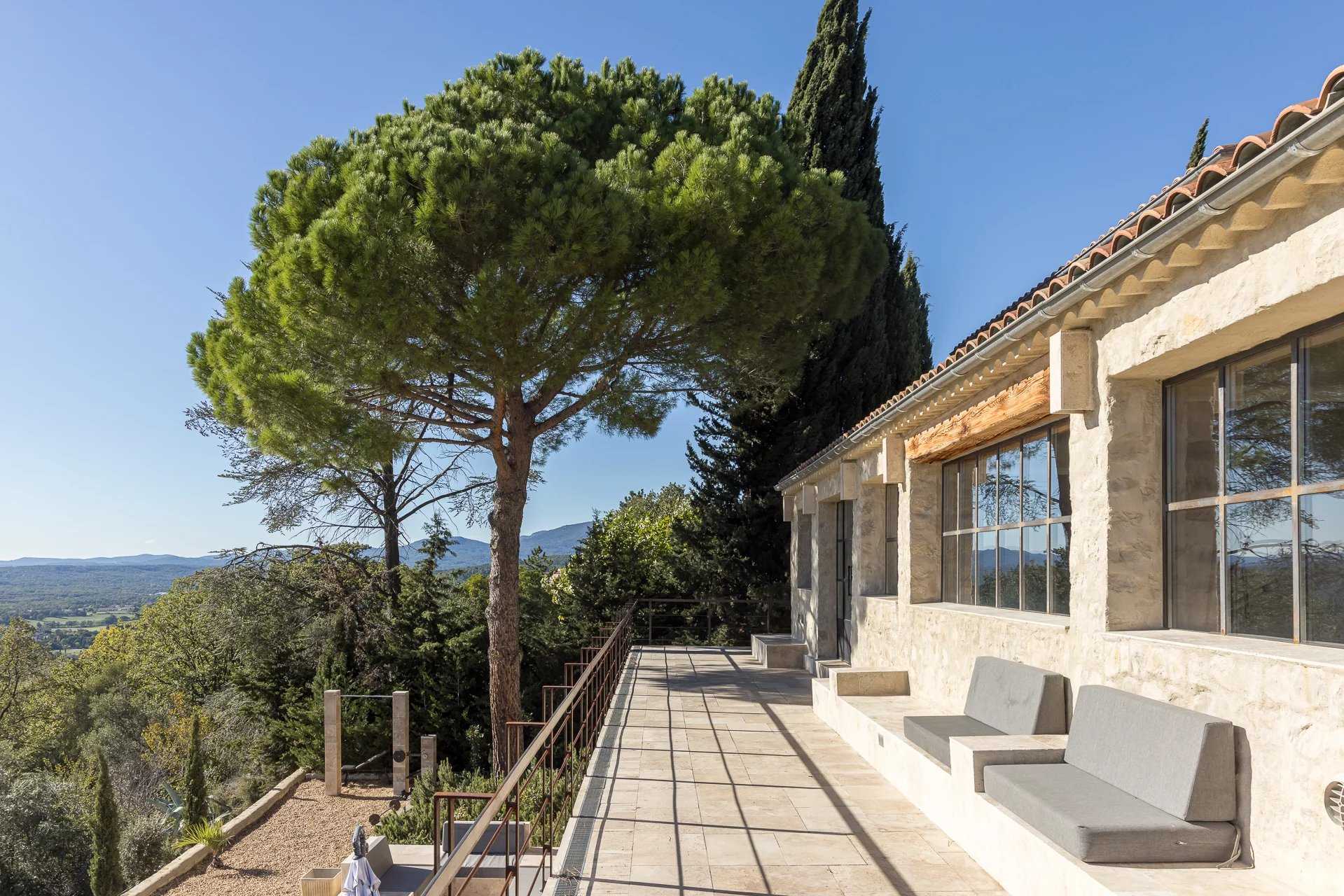 Dom w Montauroux, Provence-Alpes-Cote d'Azur 12337268