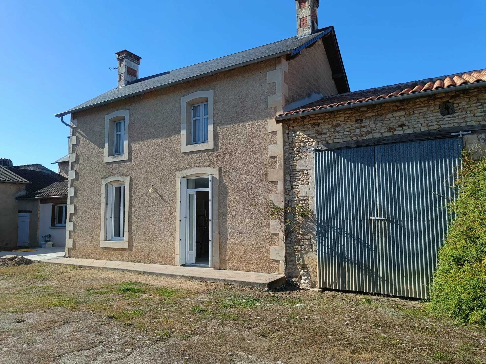 σπίτι σε Villiers, Nouvelle-Aquitaine 12338268