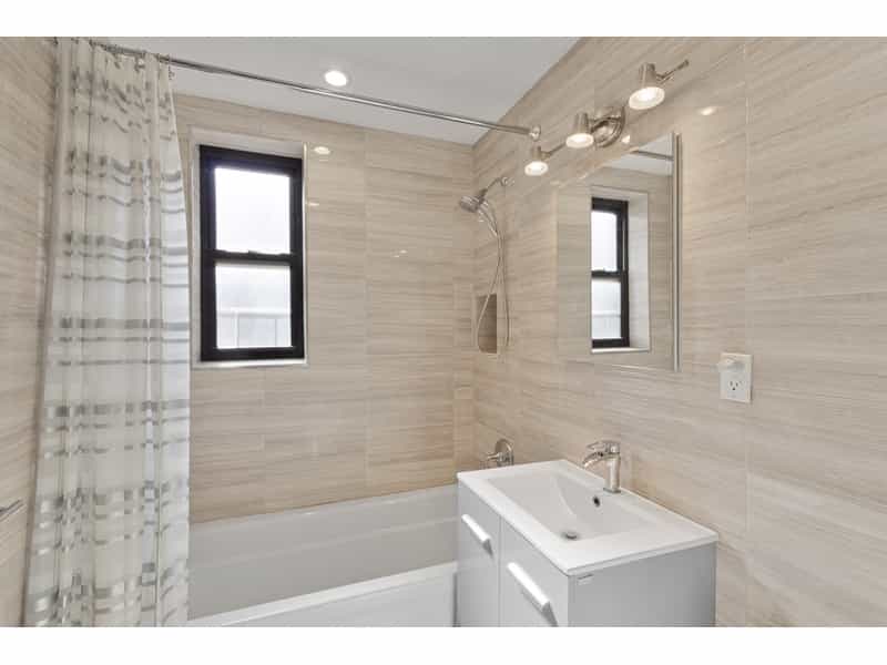 Commercial in , New York 12338487