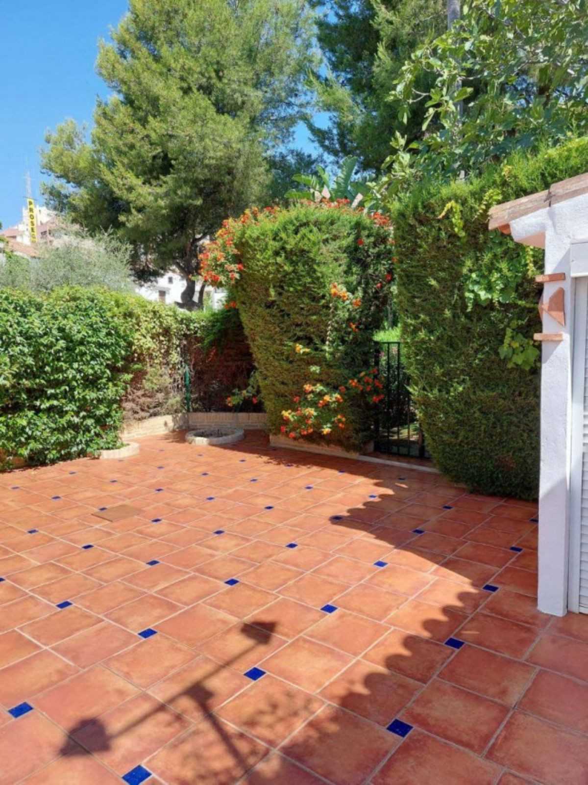 Mehrere Häuser im Marbella, Andalusien 12338559