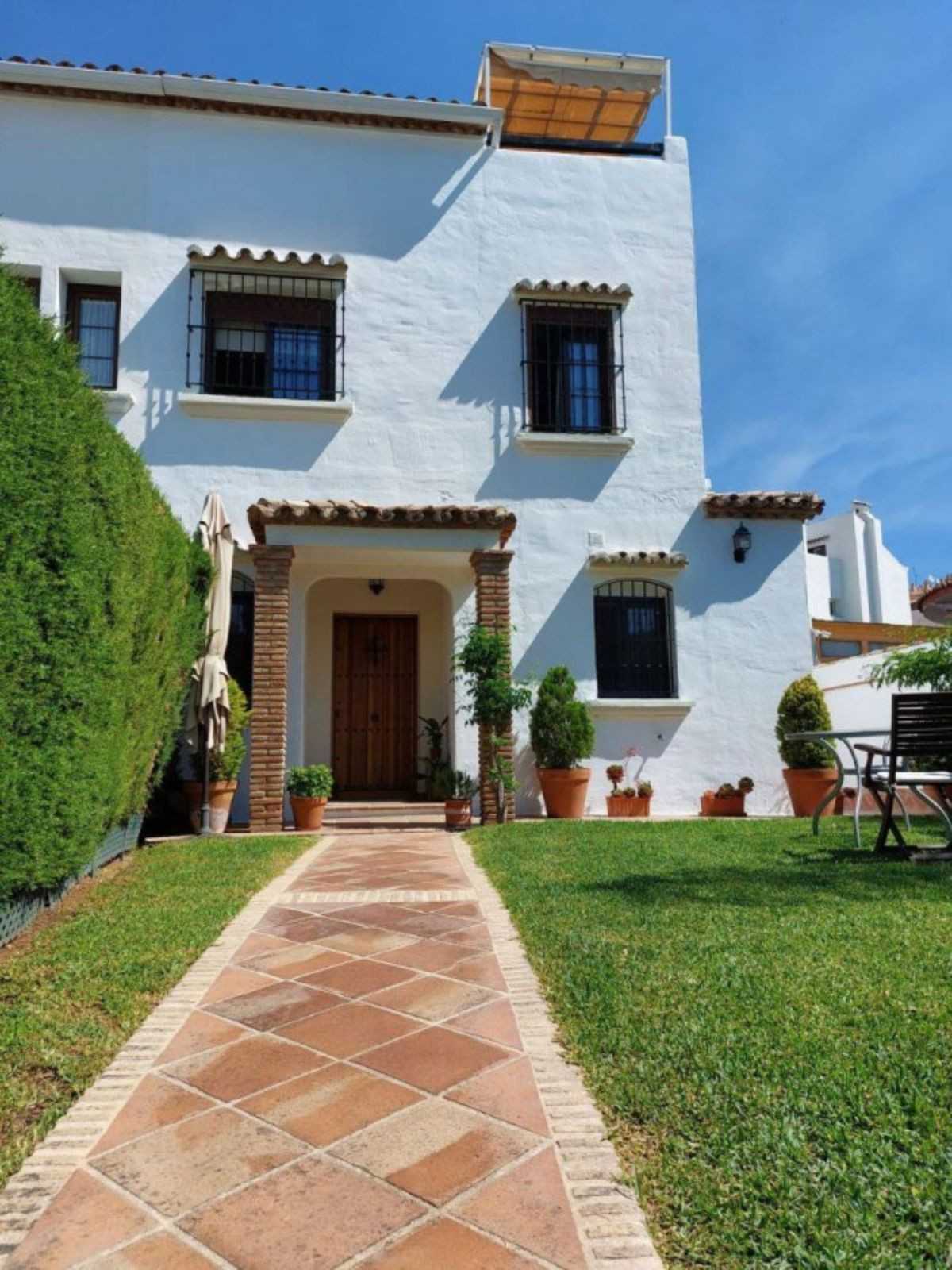Mehrere Häuser im Marbella, Andalucía 12338559