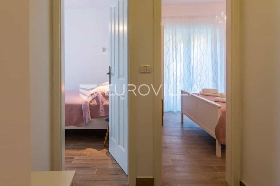公寓 在 Vrbnik, Primorsko-Goranska Zupanija 12338990
