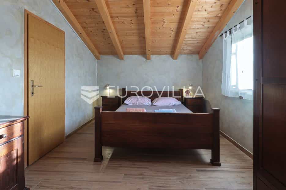 房子 在 Tribulje, Primorsko-goranska županija 12338997