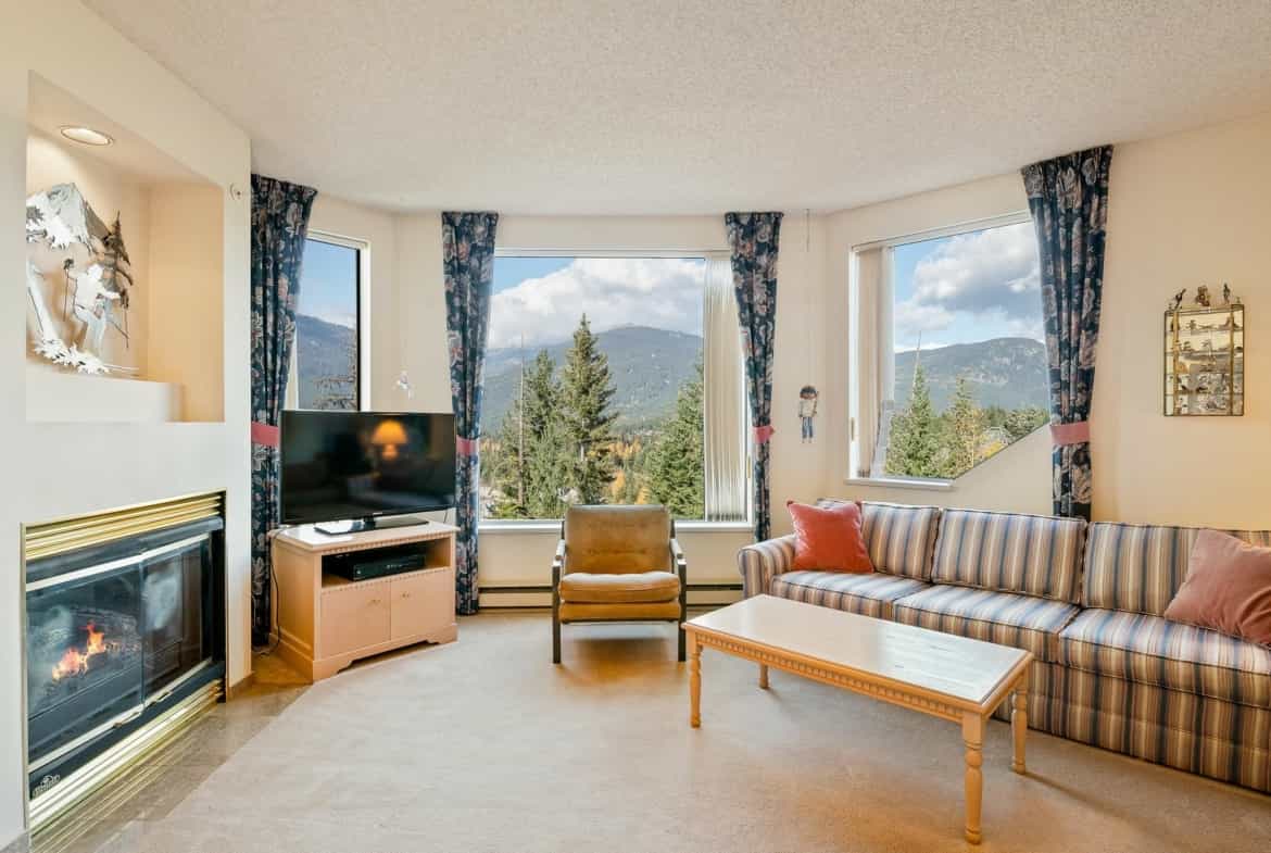 Condominium in Whistler, British Columbia 12339696