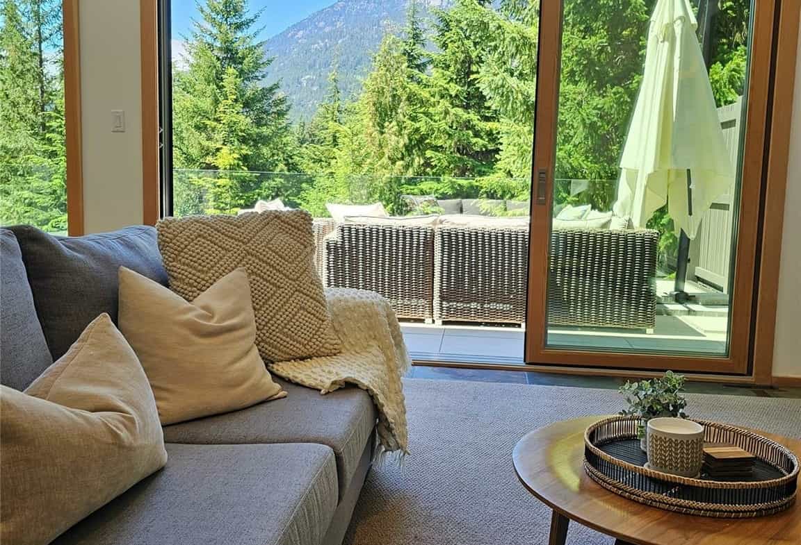 House in Whistler, British Columbia 12339719