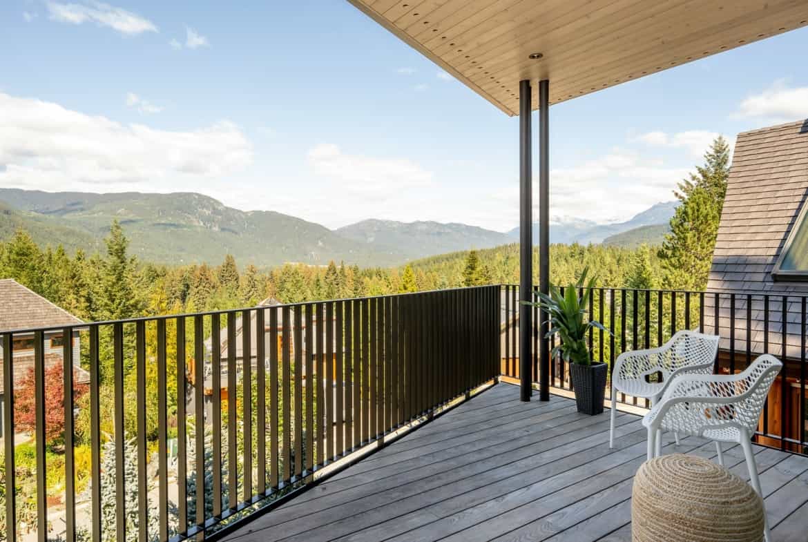 House in Whistler, British Columbia 12339727