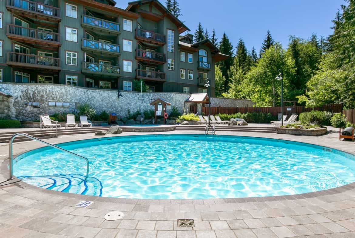 Condominium in Whistler, British Columbia 12339736