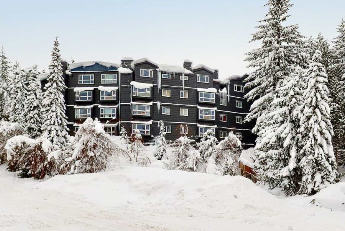Condominium in Whistler, British Columbia 12339740