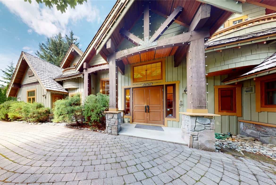 House in Whistler, British Columbia 12339809