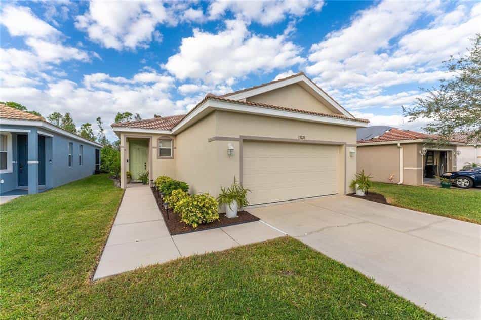 House in Harbour Heights, Florida 12339900