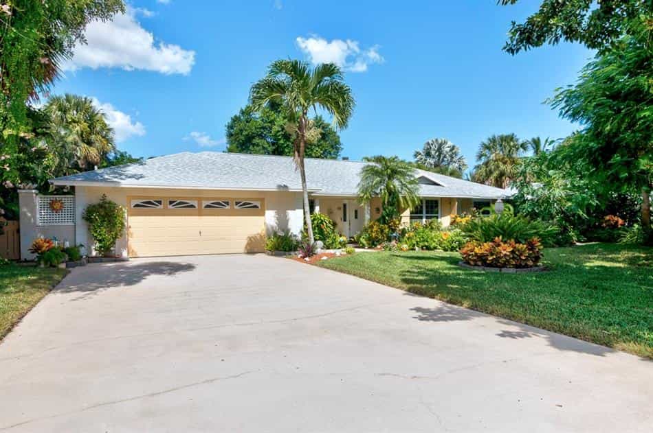 House in South Beach, Florida 12339908