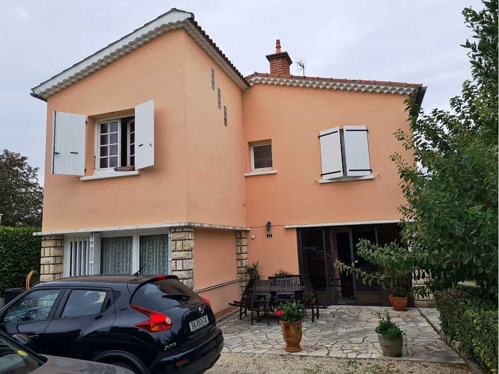 房子 在 Alès, Occitanie 12340258