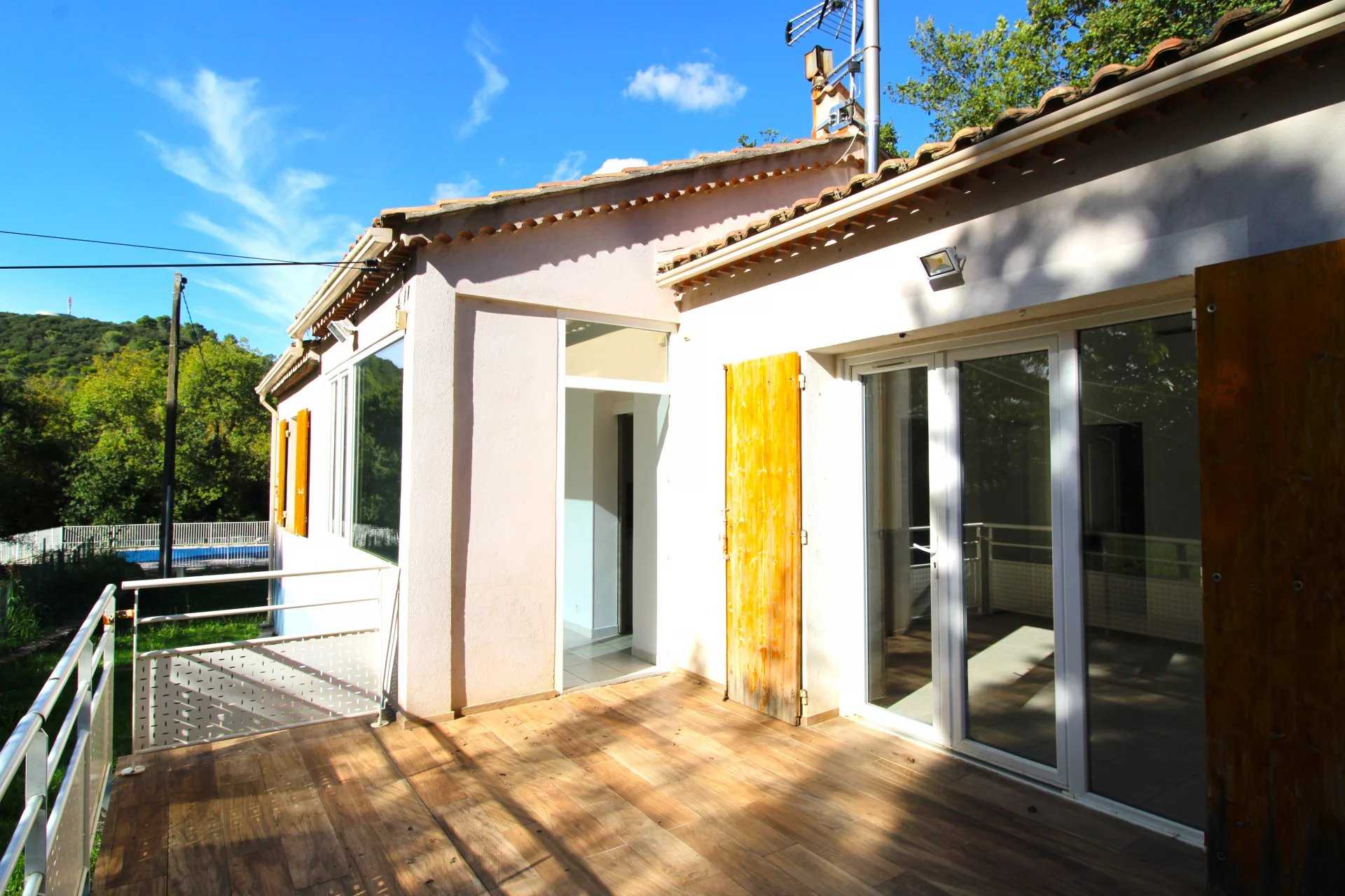 House in Rocbaron, Provence-Alpes-Cote d'Azur 12340864