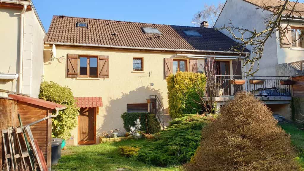 House in Gournay-sur-Marne, Ile-de-France 12341005